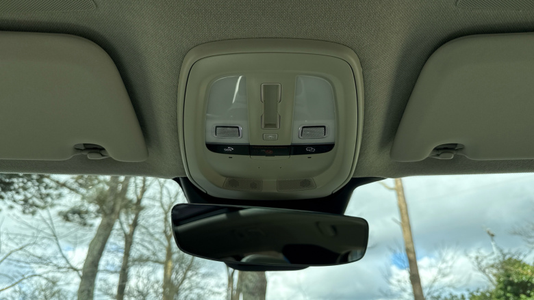 Volvo XC40 2.0 B3P Ultra Dark 5dr Auto Petrol Estate